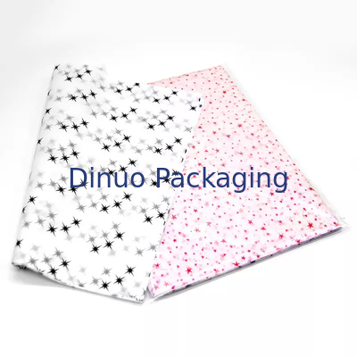 مناديل ورقية ذات لون مزدوج من Polka Dot Gingham لتلبيس الأظافر في صندوق الأحذية