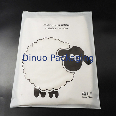 حقائب التعبئة والتغليف CPE القابلة لإعادة التدوير حقيبة الملابس CPE / PVC / PE Ziplock 17 X 20cm