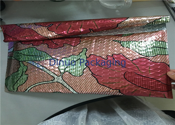 تصطف أكياس فقاعة معدنية مطبوعة ملونة الحجم 1 / 7.25 "X12" بريدية فقاعة عطلة