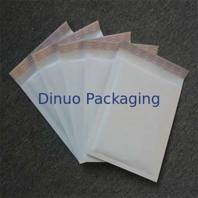 حجم الشحن 4 Kraft Bubble Mailers ، مغلفات بريدية بيضاء / صفراء 9.5 "× 14"