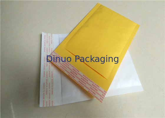 حجم الشحن 4 Kraft Bubble Mailers ، مغلفات بريدية بيضاء / صفراء 9.5 "× 14"